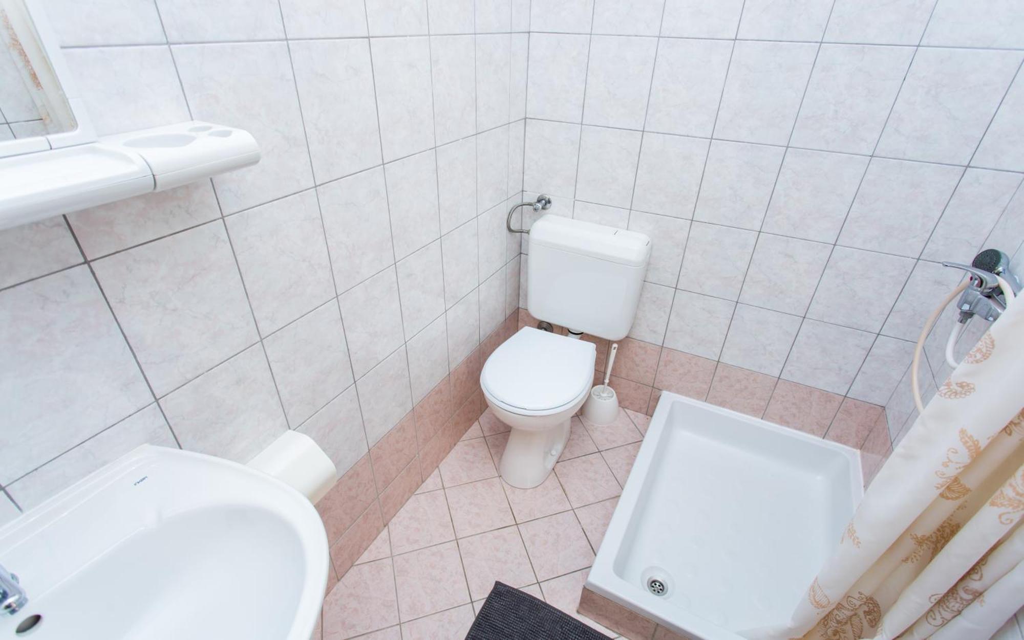 Apartments Luka 3 Baska  Bilik gambar