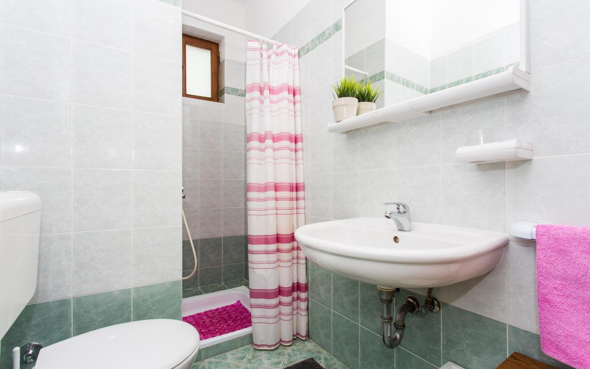 Apartments Luka 3 Baska  Bilik gambar