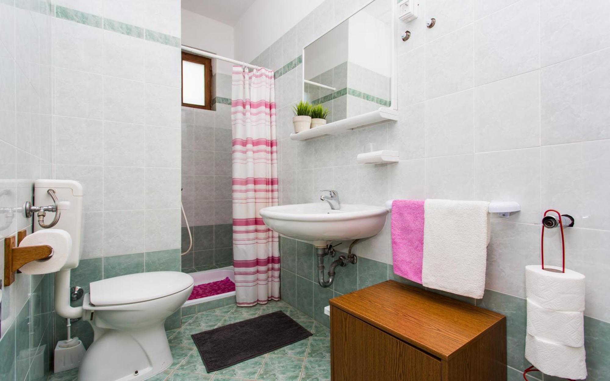 Apartments Luka 3 Baska  Bilik gambar